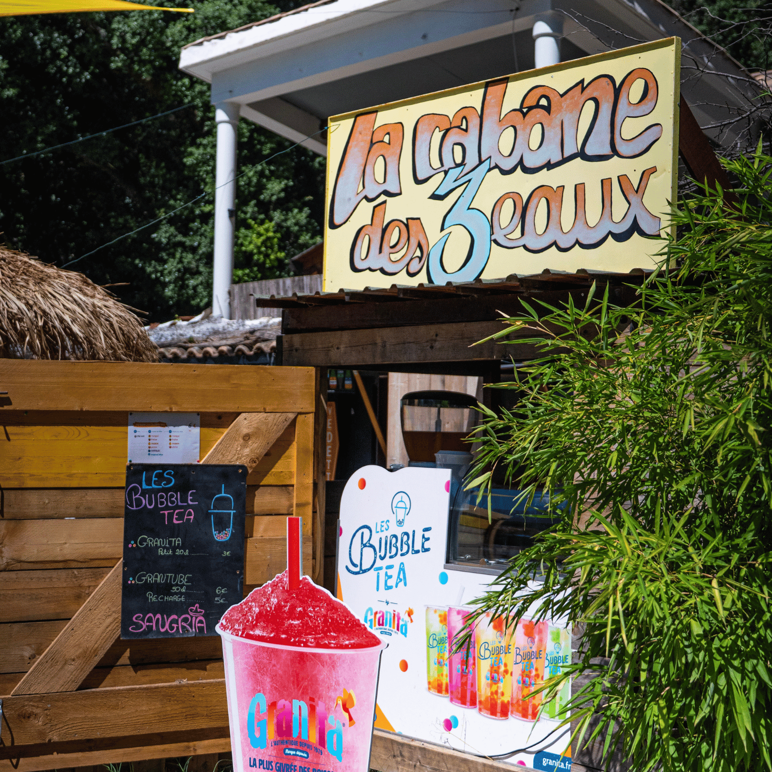 Snack en bord de rivière en Ardèche